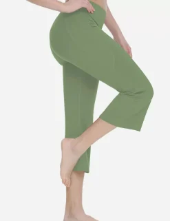 Baleaf Laureate Flared Capris^Women Capris